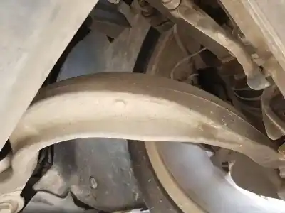 Автозапчастина б/у передній лівий нижний рычаг підвіски для audi a4 b8 (8k2) 2.0 tdi посилання на oem iam 8k0407693n