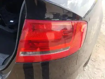 Автозапчастина б/у правий ліхтар для audi a4 b8 (8k2) 2.0 tdi посилання на oem iam 8k5945096d