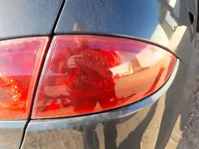 Peça sobressalente para automóvel em segunda mão farolim traseiro direito por seat leon (1p1) 1.9 tdi referências oem iam 1p0945112c