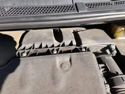 Pezzo di ricambio per auto di seconda mano SUPPORTO FILTRO ARIA per CITROEN C3 III (SX)  Riferimenti OEM IAM 9828002080  
