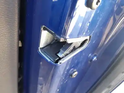 Peça sobressalente para automóvel em segunda mão fechadura da porta dianteira direita por bmw 1 (e81) 118 d referências oem iam 51217202146