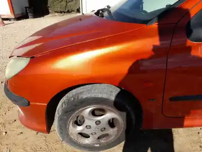Автозапчасти б/у ЛЕВОЕ ПЕРЕДНЕЕ КРЫЛО за PEUGEOT 206 FASTBACK (2A/C)  ссылки OEM IAM 7840J4  