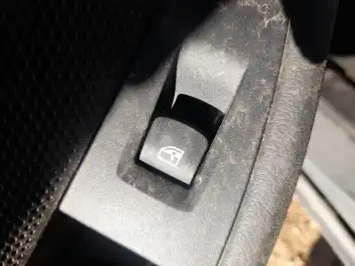 Tweedehands auto-onderdeel bediening links achterruiten voor bmw serie 1 lim. (f40) 118d oem iam-referenties 61317950756