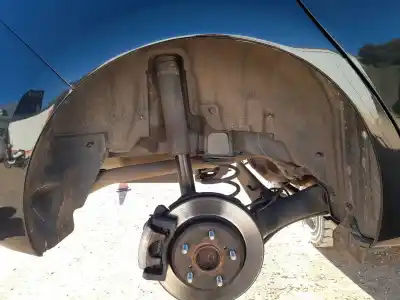 Peça sobressalente para automóvel em segunda mão cave de roda traseira direita por toyota auris (_e18_) 1.4 d-4d (nde180_) referências oem iam 6563702080