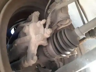 Pezzo di ricambio per auto di seconda mano attacco anteriore destro per opel corsa c (x01) 1.2 (f08, f68) riferimenti oem iam 9156141