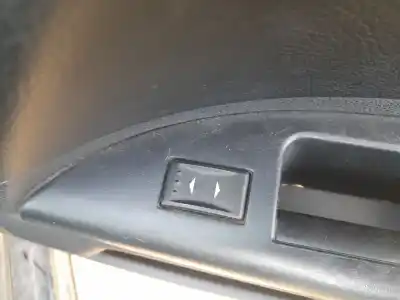 Pezzo di ricambio per auto di seconda mano comando alzacristalli posteriori destro per ford mondeo iii sedán (b4y) 2.0 16v tddi / tdci riferimenti oem iam 1123793