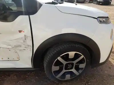 Pezzo di ricambio per auto di seconda mano parafango anteriore destro per citroen c3 iii (sx) 1.2 vti 82 riferimenti oem iam 9812868980