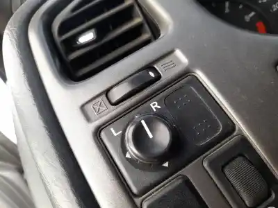 Pezzo di ricambio per auto di seconda mano controllo specchio per nissan primera (p11) 2.0 td riferimenti oem iam 