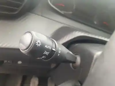 Pezzo di ricambio per auto di seconda mano comando pulito per peugeot 208 ii (ub_, up_, uw_, uj_) 1.2 puretech 75 riferimenti oem iam 98351983zd