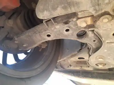 Pezzo di ricambio per auto di seconda mano braccio sospensione inferiore anteriore destro per fiat bravo ii (198_) 1.9 d multijet (198axc1b) riferimenti oem iam 51827737