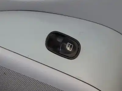 Pezzo di ricambio per auto di seconda mano interruttore alzacristalli anteriore destro per mercedes-benz clase c t-model (s203) c 220 cdi (203.206) riferimenti oem iam a2038200210