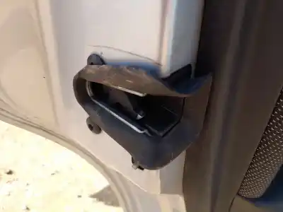 Peça sobressalente para automóvel em segunda mão fechadura da porta traseira esquerda por audi a3 (8l1) 1.6 referências oem iam 8d0839015a