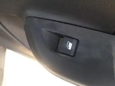 Peça sobressalente para automóvel em segunda mão botão / interruptor elevador vidro traseiro direito por opel corsa f 1.2 (68) referências oem iam 98044803zd