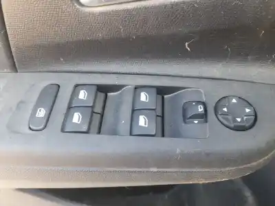 Peça sobressalente para automóvel em segunda mão botão / interruptor elevador vidro dianteiro esquerdo por opel corsa f 1.2 (68) referências oem iam 