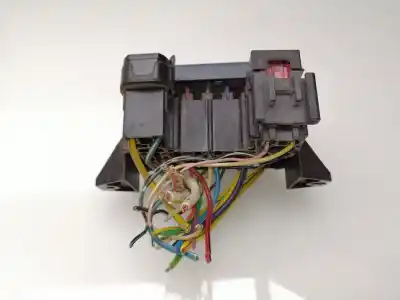 Pièce détachée automobile d'occasion boîtes à fusibles pour suzuki santana 300 1.6 td 9hx références oem iam   