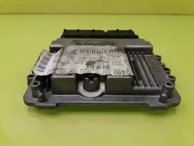 Pezzo di ricambio per auto di seconda mano centralina motore per fiat stilo (192) 1.9 120 dynamic multijet riferimenti oem iam 55204762 0281012310  