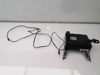 Second-hand car spare part audio system / radio cd for renault vel satis 3.0 v6 dci turbodiesel oem iam references 8200205833c   Second-hand car spare part audio system / radio cd for renault vel satis 3.0 v6 dci turbodiesel oem iam references 8200205833c