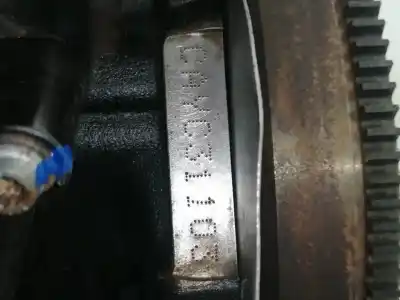 Pièce détachée automobile d'occasion moteur complet pour volkswagen touran 1.6 tdi dpf références oem iam cayc  