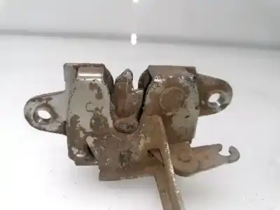 Автозапчастина б/у замок багажника / ворот для toyota hilux (kun) 2.5 turbodiesel посилання на oem iam 657800k020 657900k020 