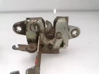 Автозапчастина б/у замок багажника / ворот для toyota hilux (kun) 2.5 turbodiesel посилання на oem iam 657800k020 657900k020 