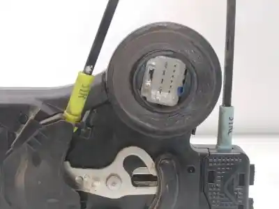 Автозапчастина б/у замок дверей заднього лівого для toyota hilux (kun) 2.5 turbodiesel посилання на oem iam 690600k040  