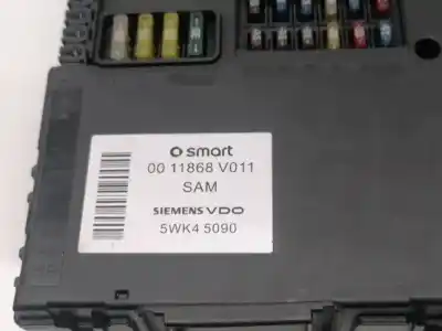 Pezzo di ricambio per auto di seconda mano scatola relè/fusibili per smart fortwo 450 cabrio 0.7 riferimenti oem iam 0011868v011  