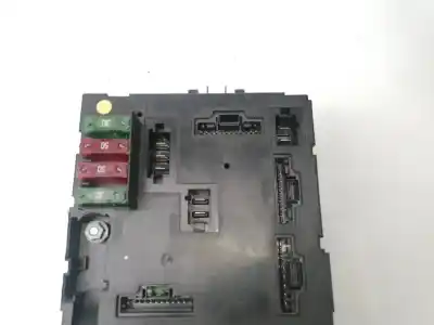 Pezzo di ricambio per auto di seconda mano scatola relè/fusibili per smart fortwo 450 cabrio 0.7 riferimenti oem iam 0011868v011  