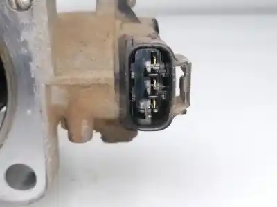 Автозапчастина б/у коробка метелика для toyota hilux (kun) 2.5 turbodiesel посилання на oem iam 2610030070  