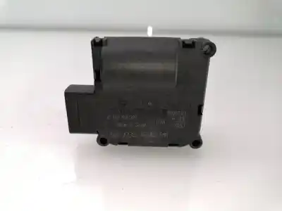 Pièce détachée automobile d'occasion Moteur / Actionneur De Volet De Climatisation pour AUDI Q7 (4L) 3.0 V6 24V TDI Références OEM IAM 4F0820511B 0132801319 