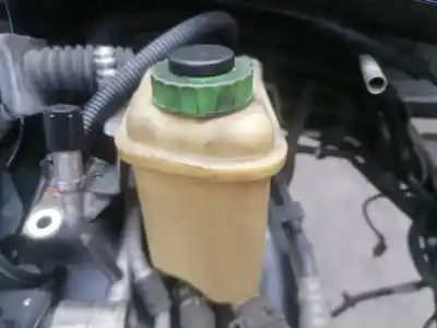Second-hand car spare part power steering fluid tank for porsche cayenne (typ 9pa1) 4.8 v8 cat oem iam references 7l5422371  