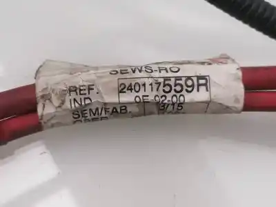 Peça sobressalente para automóvel em segunda mão bateria por dacia duster laureate 4x2 referências oem iam 240117559r  