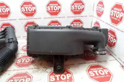 Автозапчастина б/у повітряний фільтр для citroen c4 cactus feel посилання на oem iam 9670851880  661045