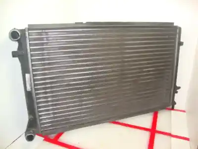 Peça sobressalente para automóvel em segunda mão radiador de água por volkswagen golf v berlina (1k1) highline referências oem iam 1k0121251p