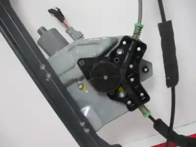 Second-hand car spare part passenger side right window regulator for ssangyong actyon 200 xdi oem iam references   821505