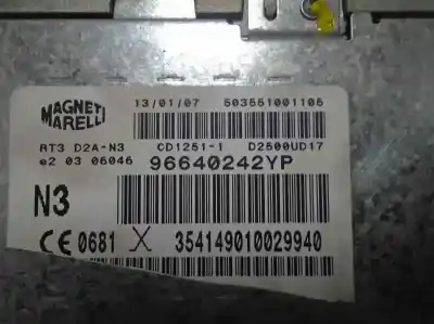 Gebrauchtes Autoersatzteil audiosystem / radio-cd zum peugeot 407 sw st confort oem-iam-referenzen 96640242yp  702929