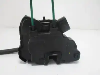 Second-hand car spare part rear left door lock for ssangyong tivoli quartz 4x2 oem iam references 7131035001  811610