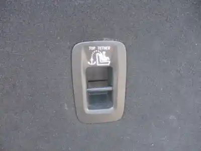 Pièce détachée automobile d'occasion jeu de siège intérieur complet pour ssangyong tivoli quartz 4x2 références oem iam   811617