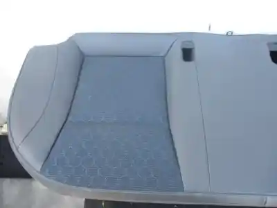 Pièce détachée automobile d'occasion jeu de siège intérieur complet pour ssangyong tivoli quartz 4x2 références oem iam   811617