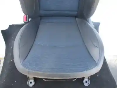 Pièce détachée automobile d'occasion jeu de siège intérieur complet pour ssangyong tivoli quartz 4x2 références oem iam   811617
