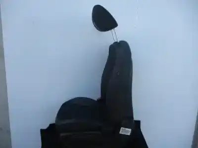 Pièce détachée automobile d'occasion jeu de siège intérieur complet pour ssangyong tivoli quartz 4x2 références oem iam   811617