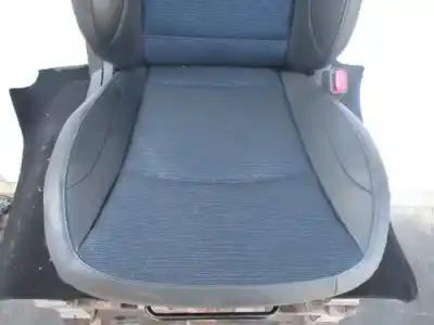 Pièce détachée automobile d'occasion jeu de siège intérieur complet pour ssangyong tivoli quartz 4x2 références oem iam   811617