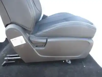 Pièce détachée automobile d'occasion jeu de siège intérieur complet pour ssangyong tivoli quartz 4x2 références oem iam   811617