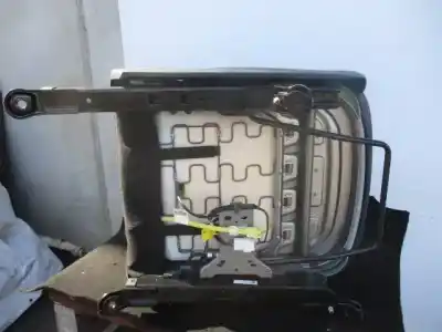 Pièce détachée automobile d'occasion jeu de siège intérieur complet pour ssangyong tivoli quartz 4x2 références oem iam   811617