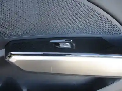 Pièce détachée automobile d'occasion jeu de siège intérieur complet pour ssangyong tivoli quartz 4x2 références oem iam   811617