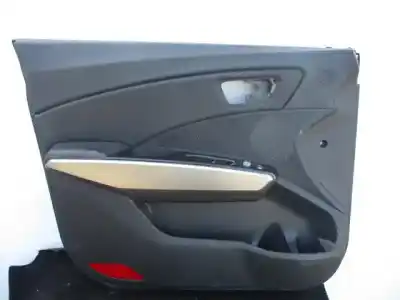 Pièce détachée automobile d'occasion jeu de siège intérieur complet pour ssangyong tivoli quartz 4x2 références oem iam   811617