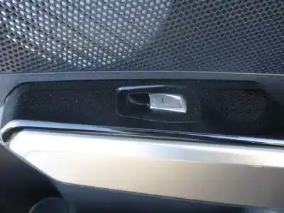 Pièce détachée automobile d'occasion jeu de siège intérieur complet pour ssangyong tivoli quartz 4x2 références oem iam   811617