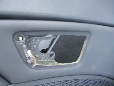 Pièce détachée automobile d'occasion jeu de siège intérieur complet pour ssangyong tivoli quartz 4x2 références oem iam   811617