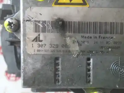 Автозапчасти б/у правая фара за audi a8 (d2) 4.2 v8 40v ссылки oem iam 1307329066  775378