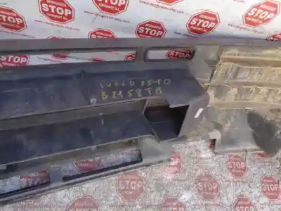 Pezzo di ricambio per auto di seconda mano paraurti anteriore per iveco daily caja cerrada (1989 =>) 35-10 basic. caja cerrada. techo elevado riferimenti oem iam   