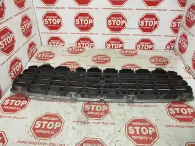 Pezzo di ricambio per auto di seconda mano griglia anteriore per volvo s60 berlina 2.4 cat riferimenti oem iam   784645